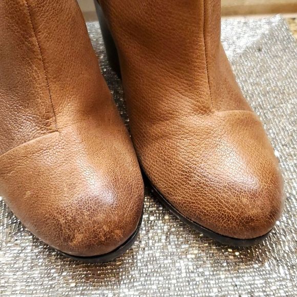 ON HOLD!  VINCE CAMUTO Hadley Bootie - Size 9 - Picture 3 of 9